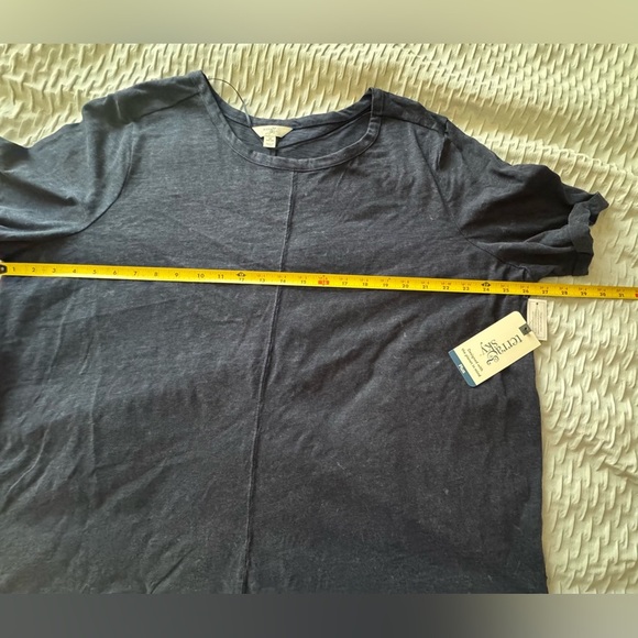 Terra & Sky Black ,Navy Blue and Green Relaxed High Low Short Sleeve T-Shirts - Picture 10 of 16